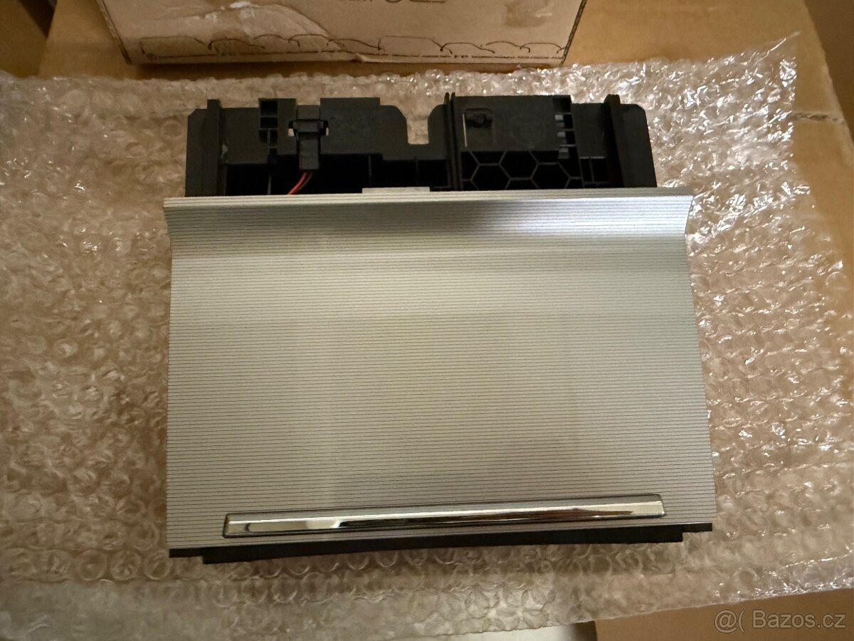 Odkládací přihrádka Škoda Octavia 3 - 2