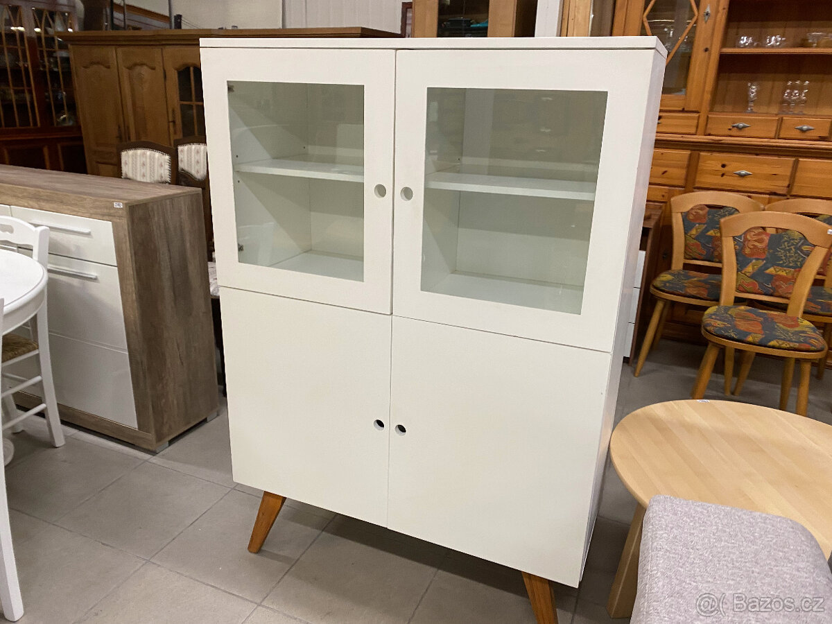 Bílá moderní komoda - 2