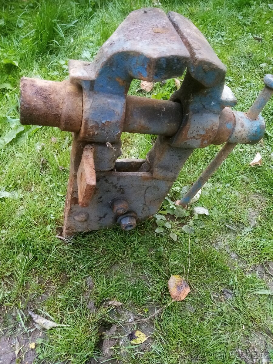 Velký kovářský svěrák - 2