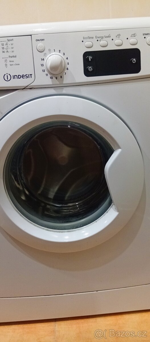 Pračka Indesit - 2