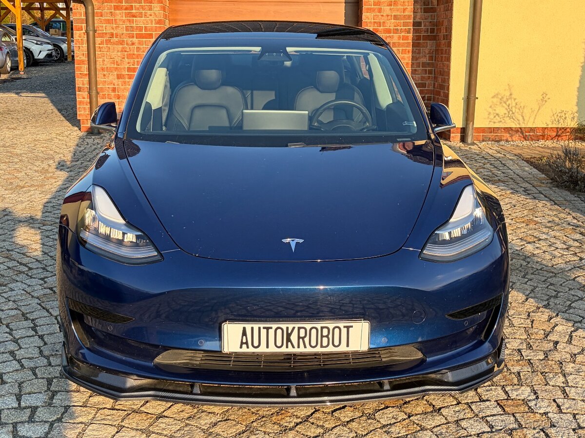 Tesla 3, 2019 STR plus - 2