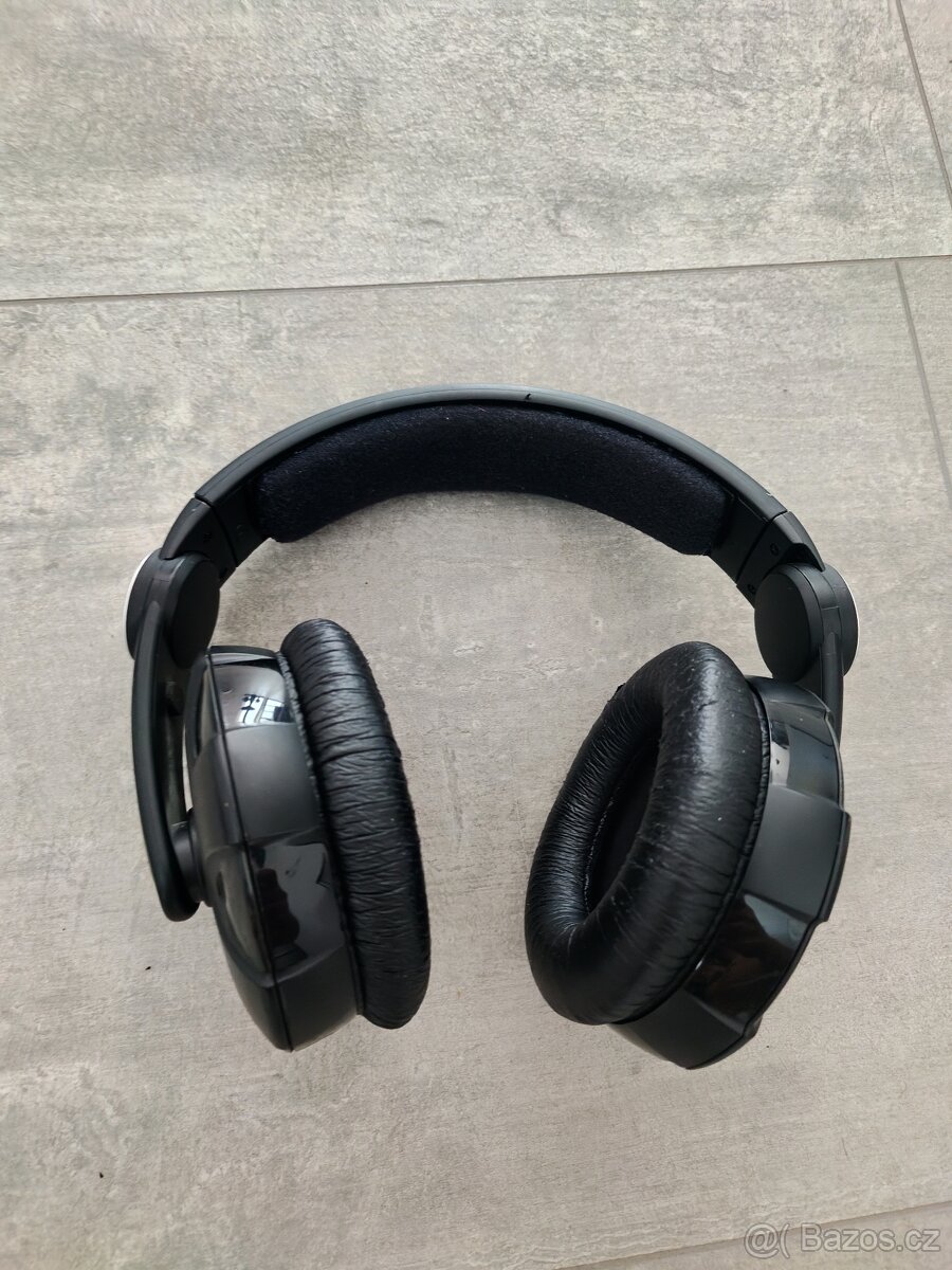 sluchátka Sennheiser HD 215 - 2