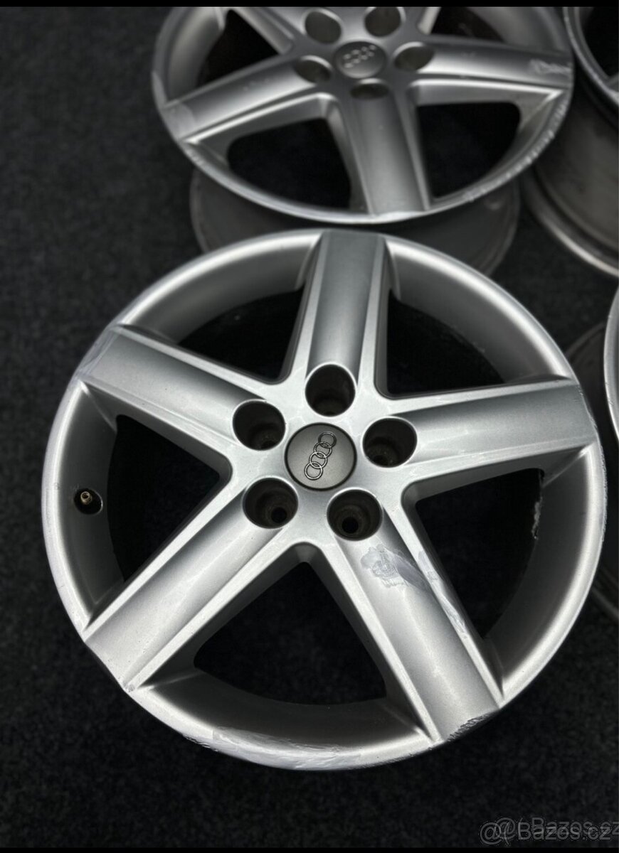 Sada alu disku Audi 5x112 17" et45 - 2