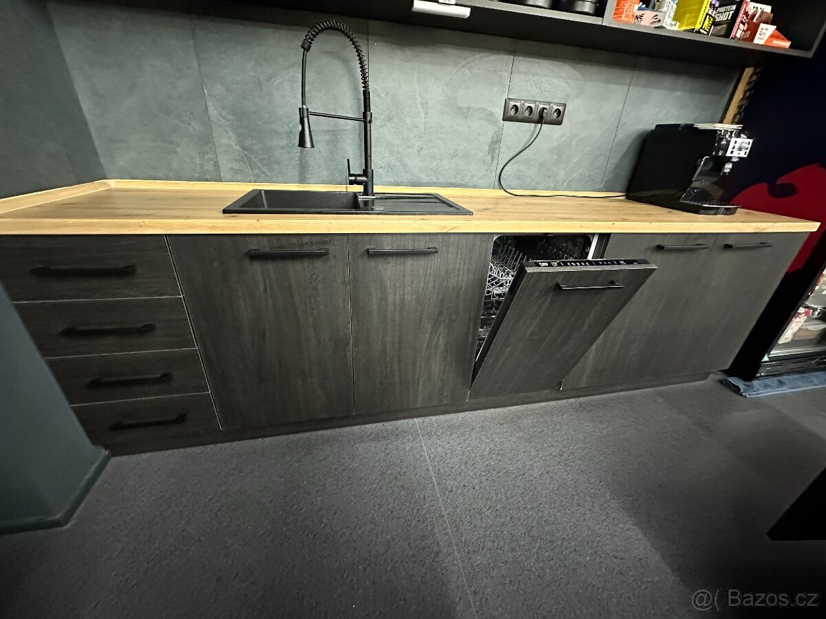 Kuchyňská linka - 2