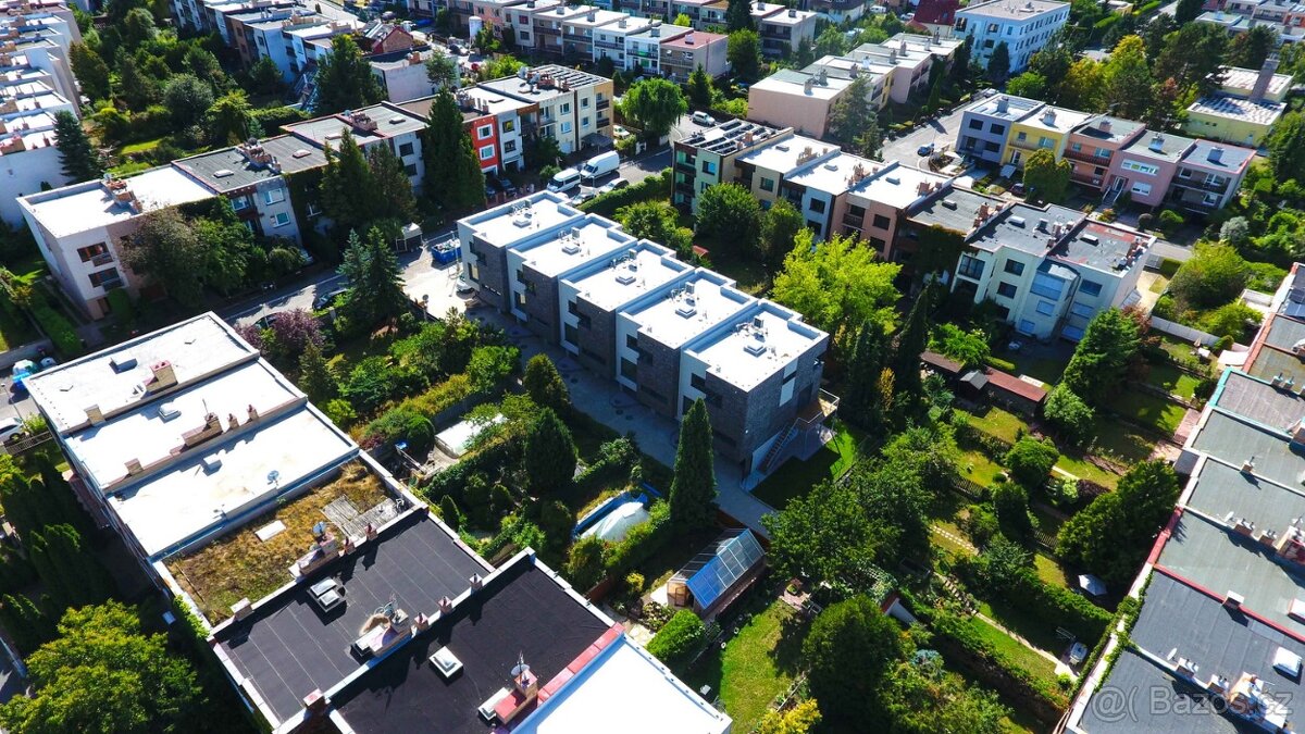 Pronájem ŘRD 7+kk,220 m2,Praha 4-Hostivař.přehrada - 2