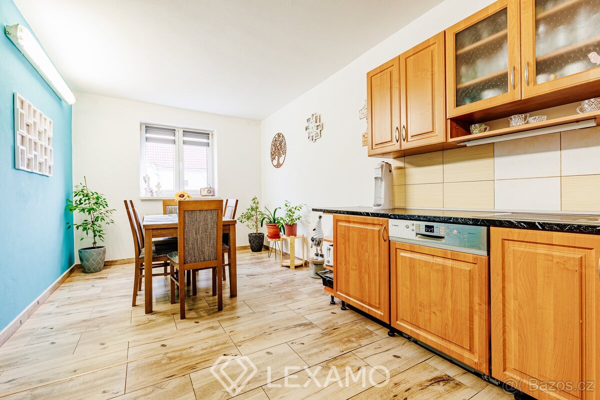 Prodej rodinného domu 118 m², Hevlín, ev.č. 00280 - 2