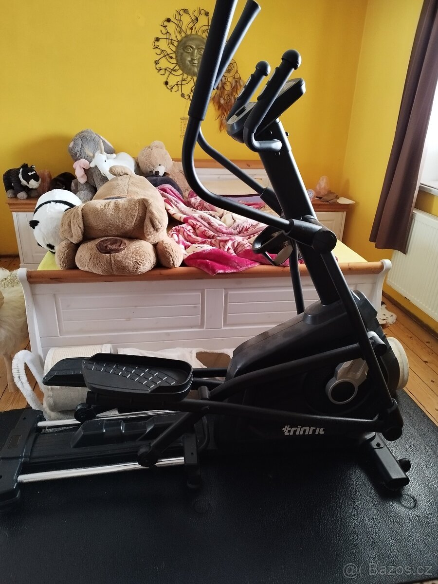 Eliptický trenažér TRINFIT Monta C550i - 2