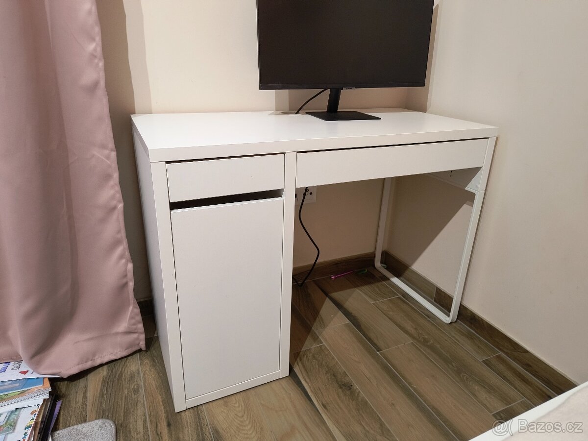 Ikea Micke - 2 stoly - 2