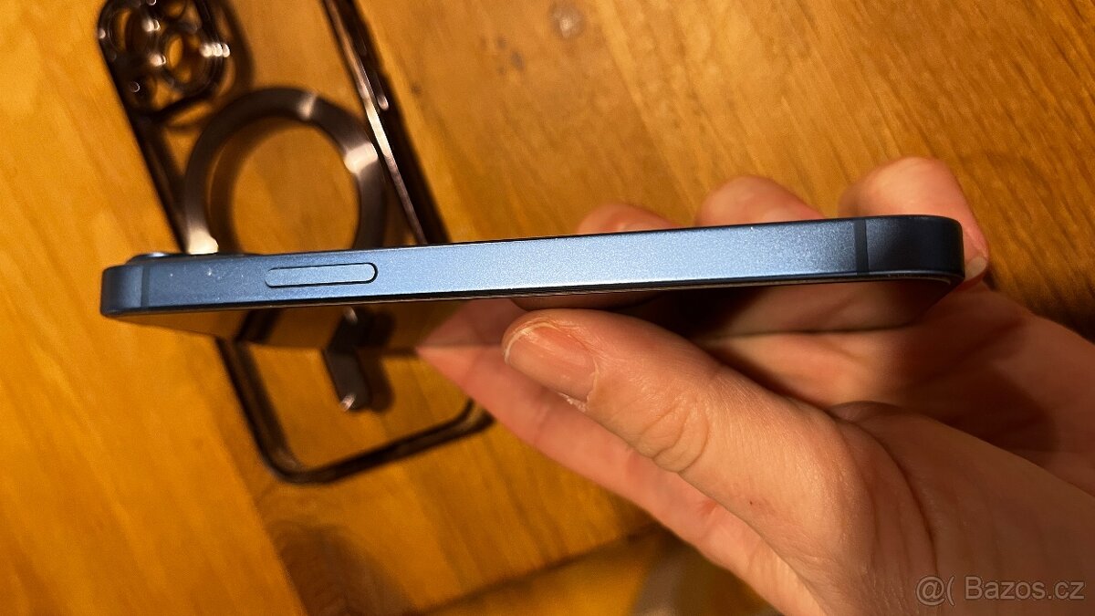 Prodám modrý iPhone 13 mini 128GB - 2