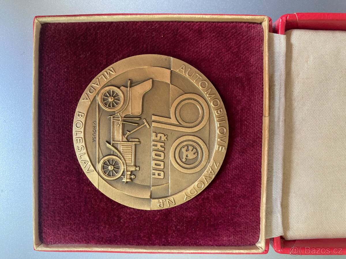 AZNP Nositel řádu práce - 2