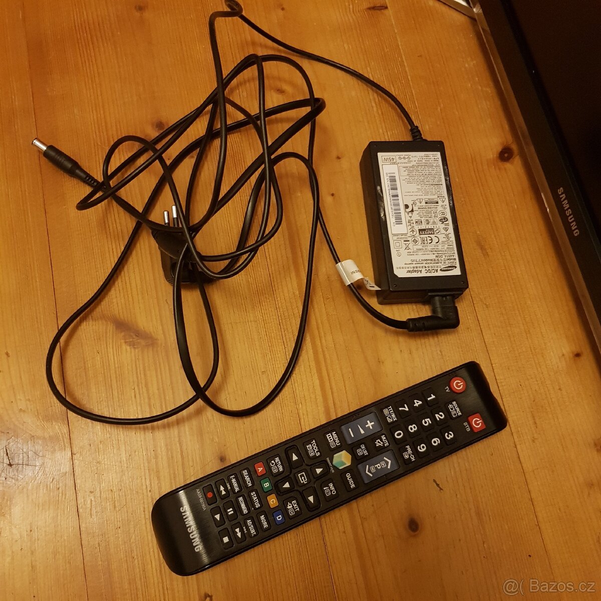 Smart TV Samsung - model UE22F5400AW -uhl. ca 50cm - 2