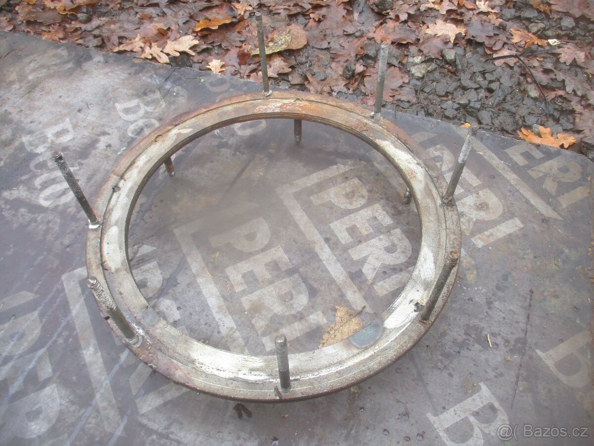 příruba na motor Slavia 1d90 - 2