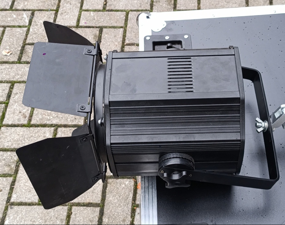 Profi LED COB 200wat na nasvícení kapely - 2