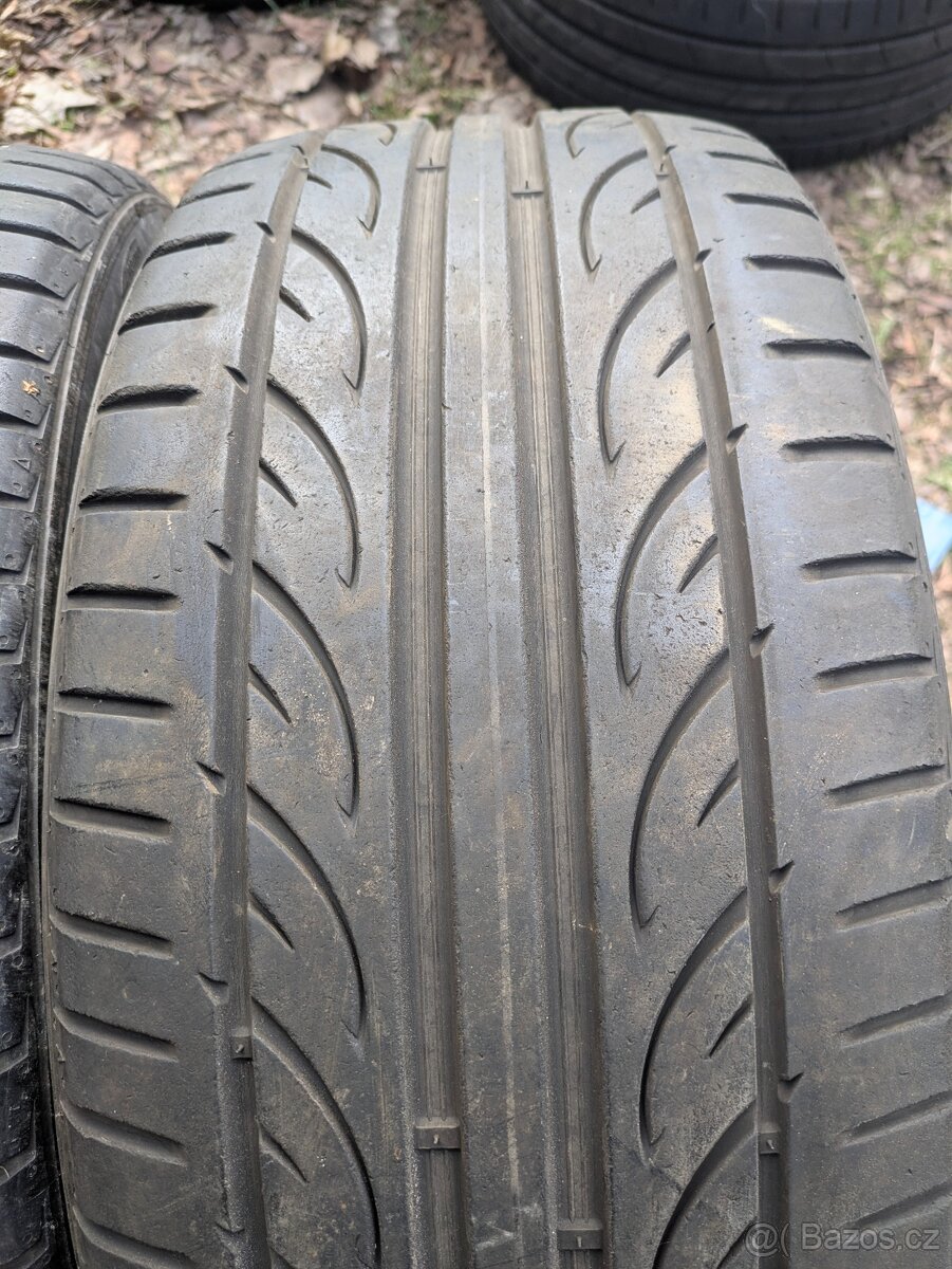 2x 245/40 R18 letní pneu Hankook - 2