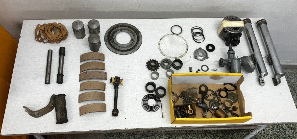 ČZ 125/ 453 / 473 DÍLY - 2