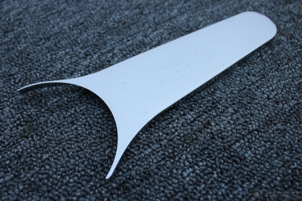 Tatra 613 - kryty sedaček - 2