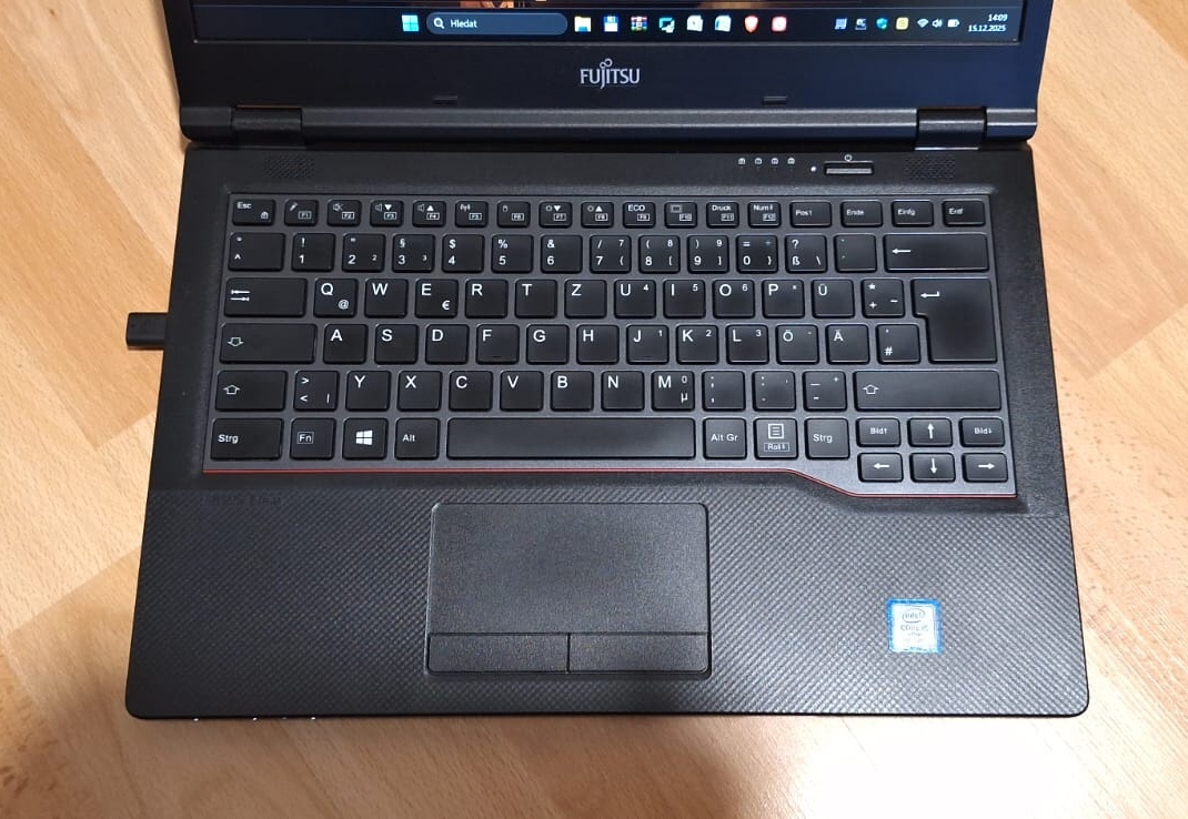 Notebok Fujitsu Lifebook e548 14" i5 8350U/8GB/250GB SSD/WI - 2