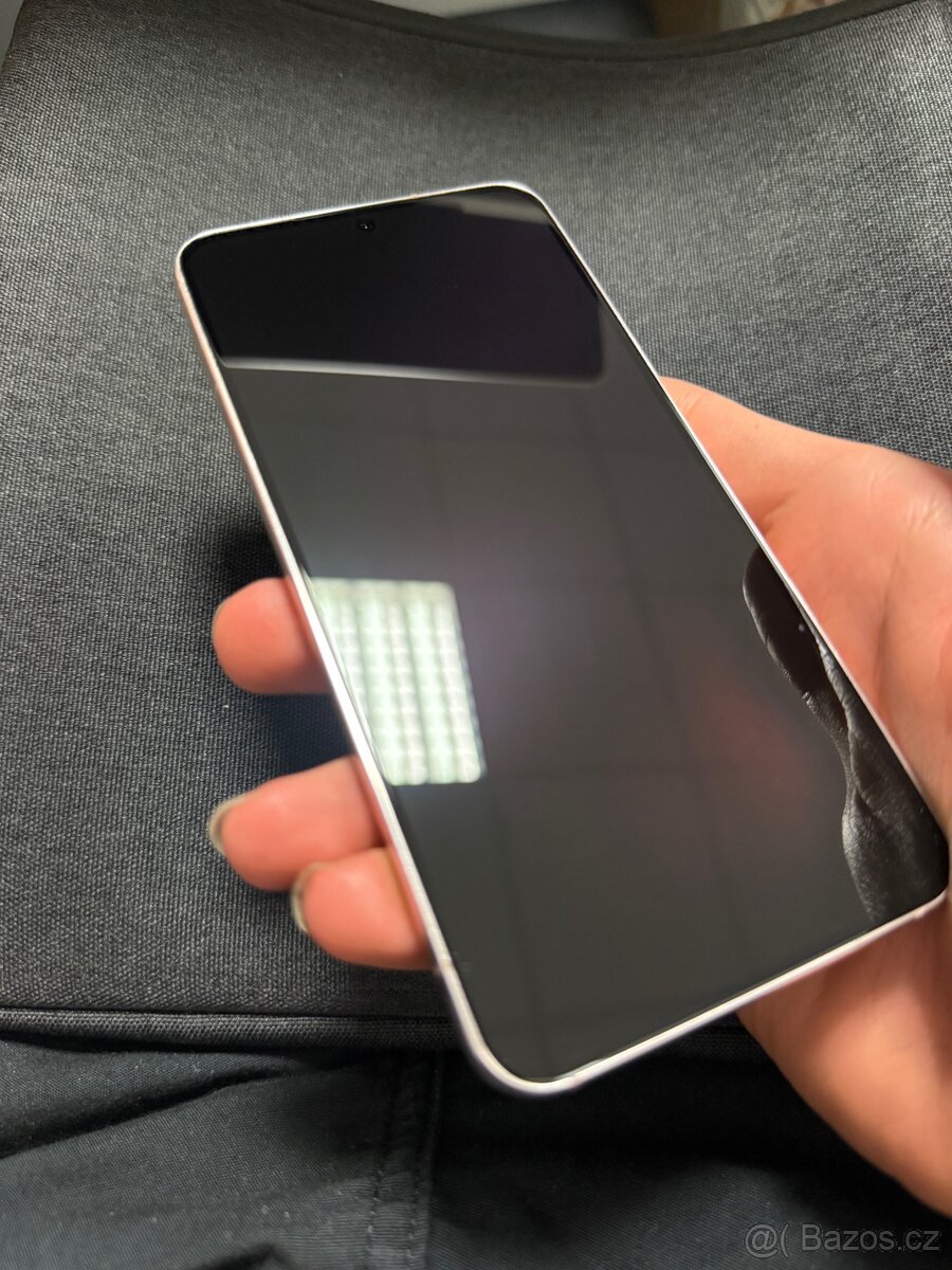 Samsung S22 256GB Růžová - 2