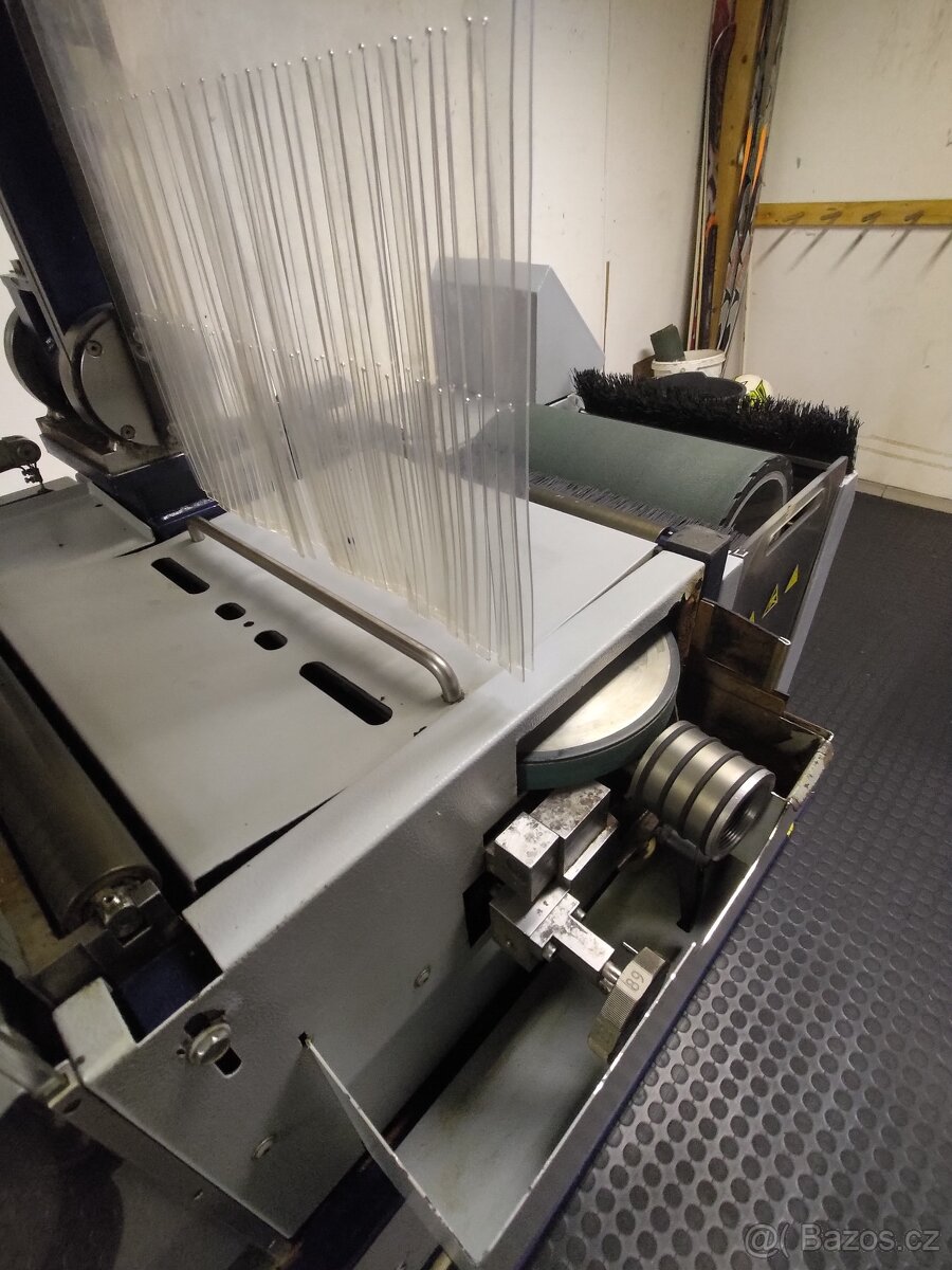 Stroj na broušení lyží TFA Shark 340 - 2