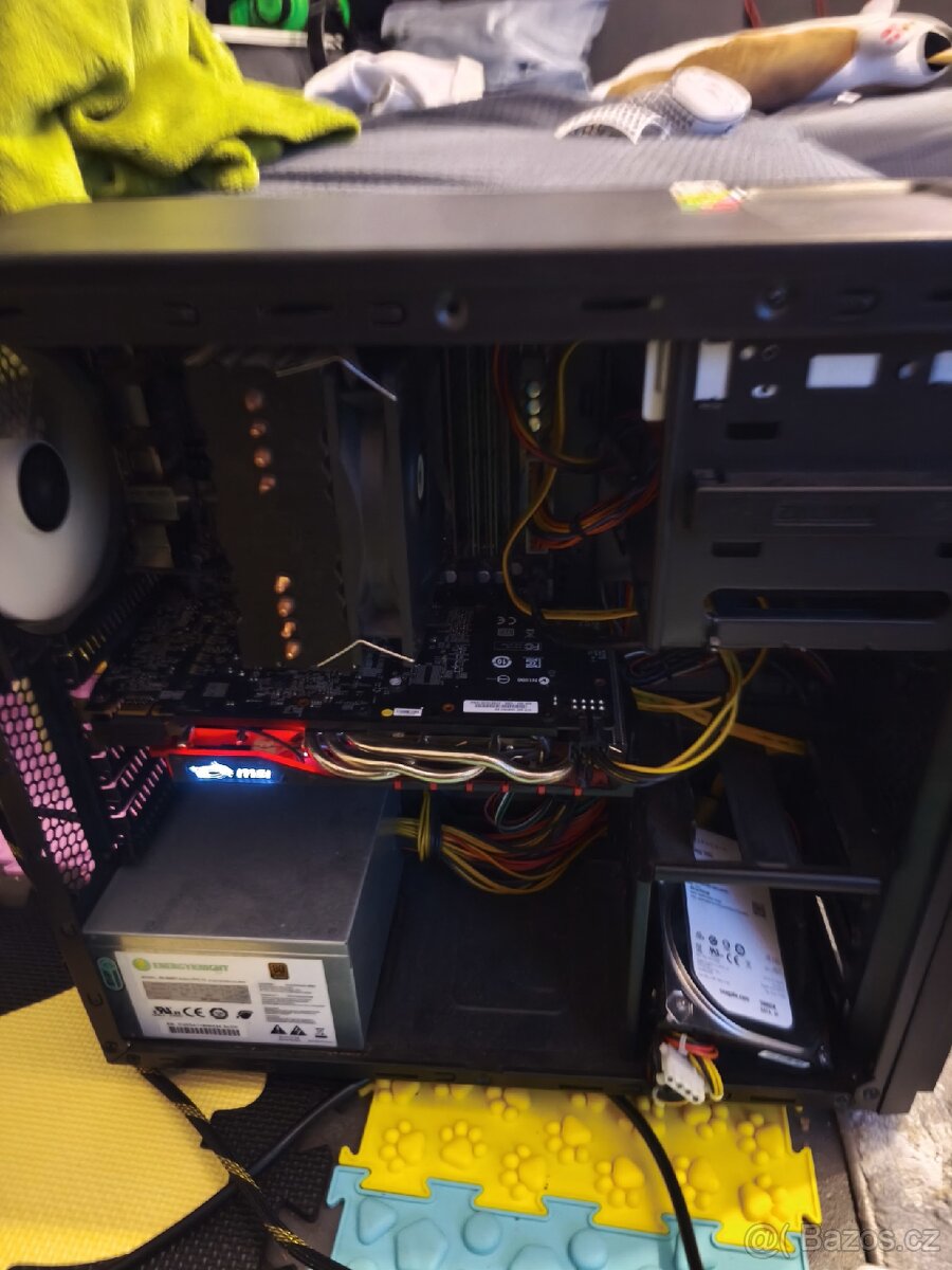 PC + 24" Dell monitor - 2