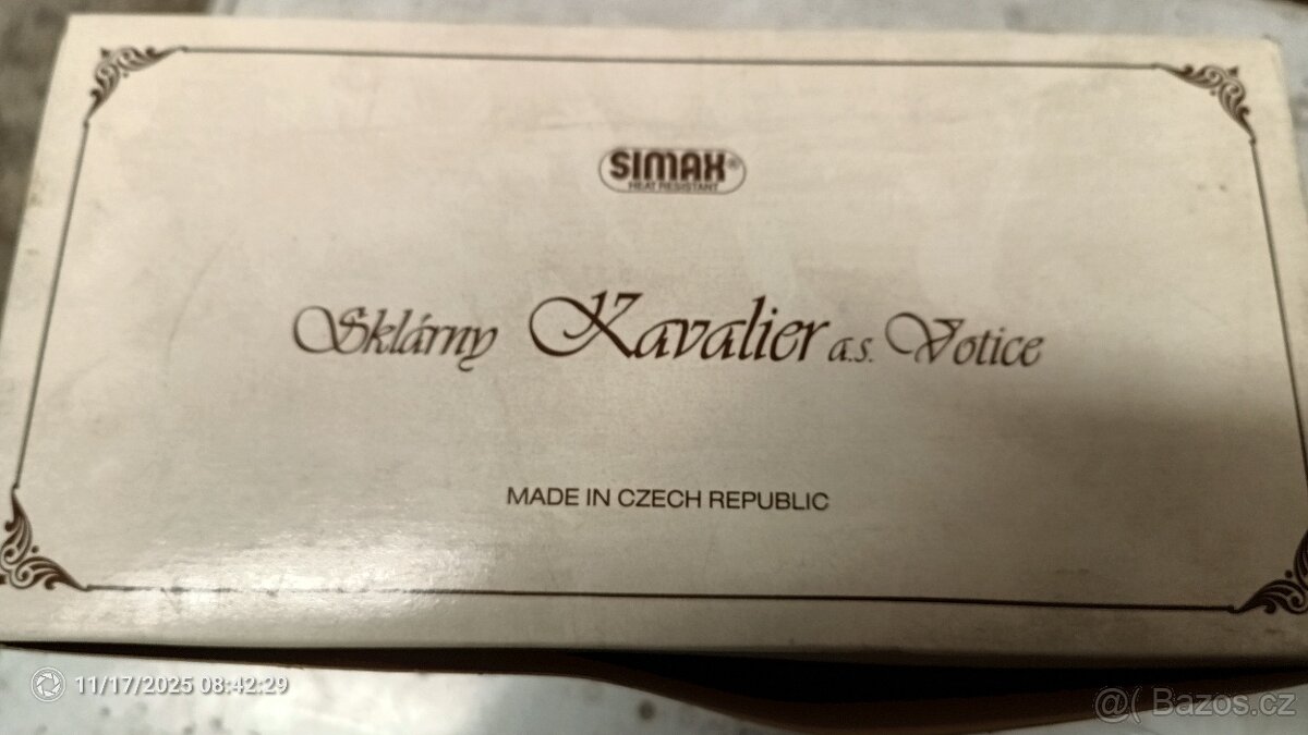 Skleněné hrnky s podšálky - 2