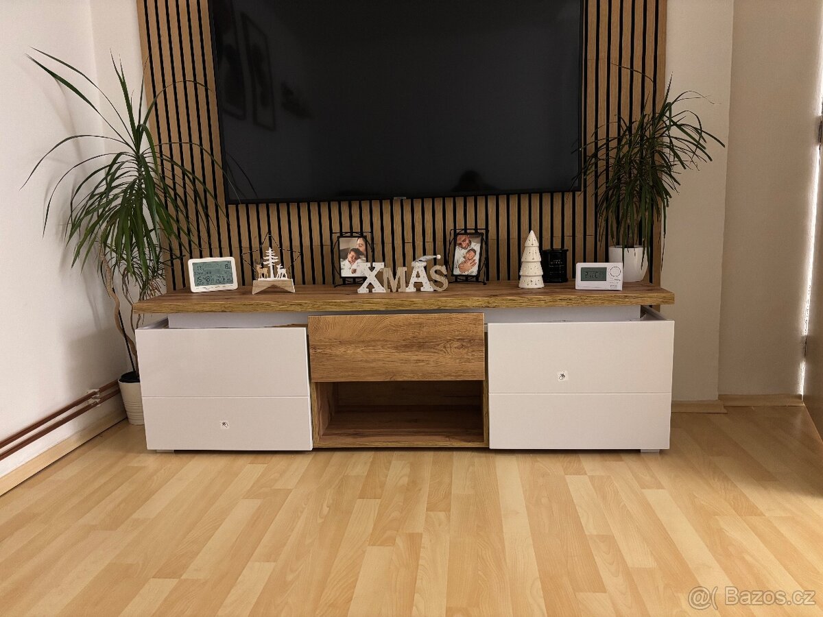 Nová TV skříňka - 2