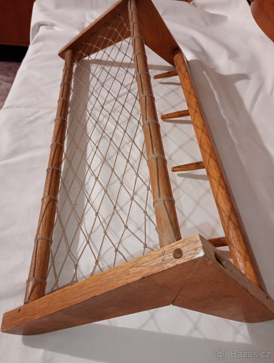 ULUV 1960 Věšák a stojánek na noviny - 2