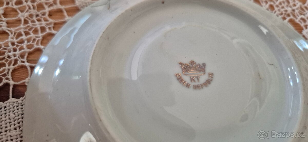 Krásné porcelánové hrníčky s podšálky 3 ks - 2