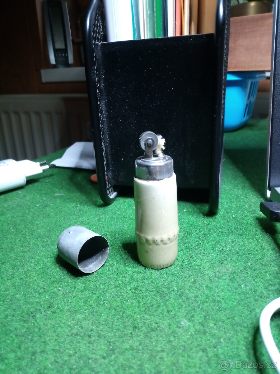 prodám zapalovače - 2