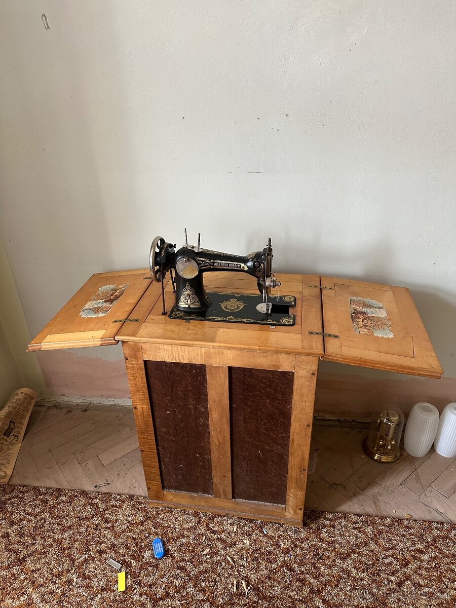Šicí stroj - 2