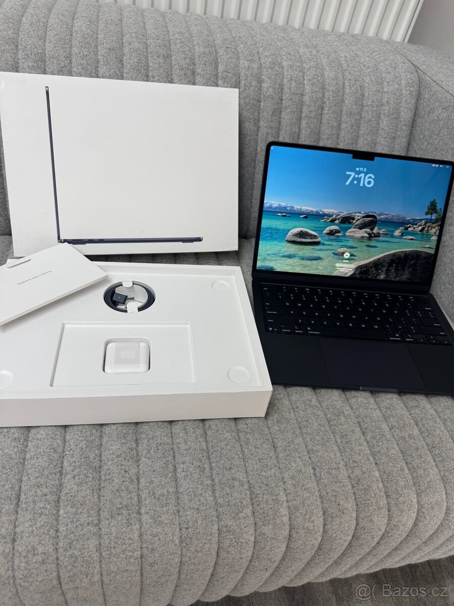 MacBook Air M4 16/512 Midnight Nový - 2