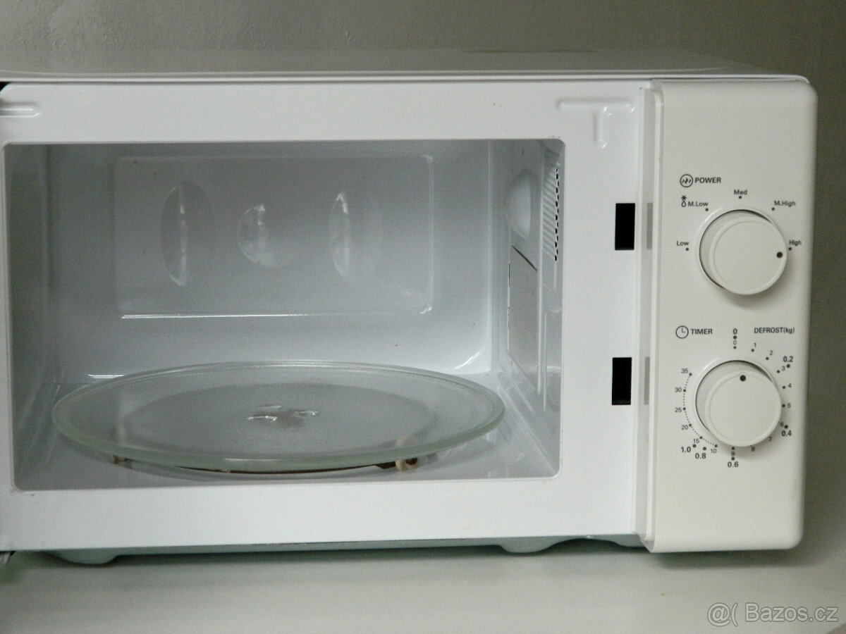 Mikrovlnka ECG - 700W - 2