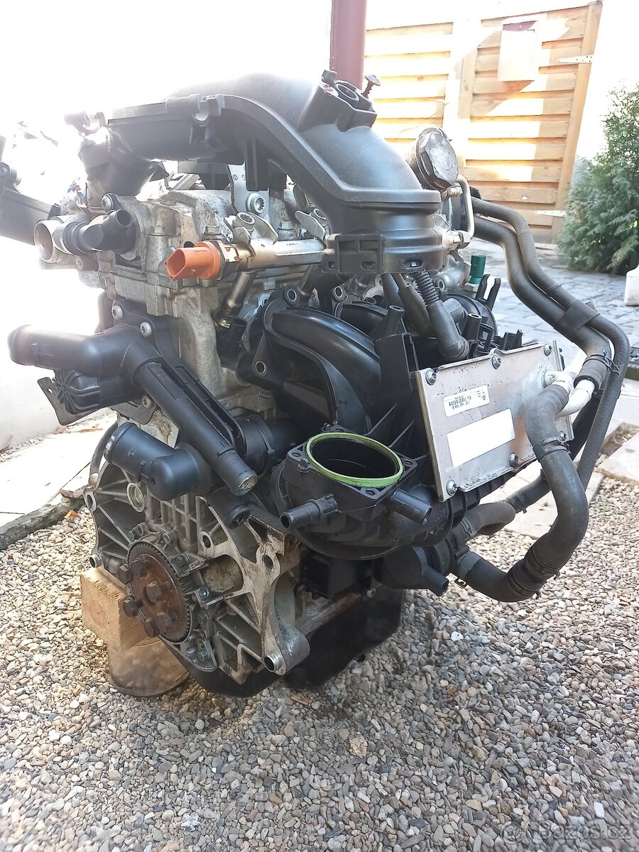 Škoda octavia 2 motor 1.2 tsi 77kw - 2