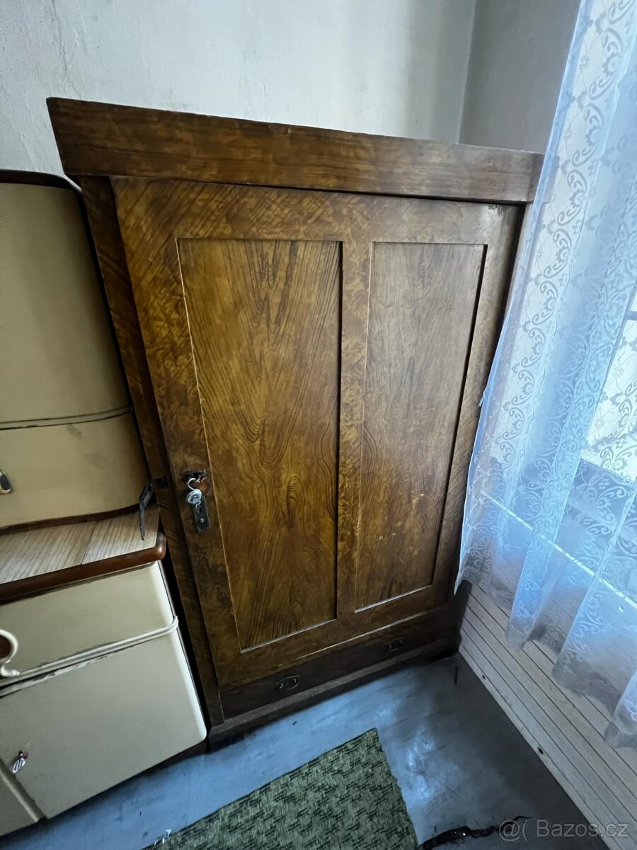 Staré skříně - 2