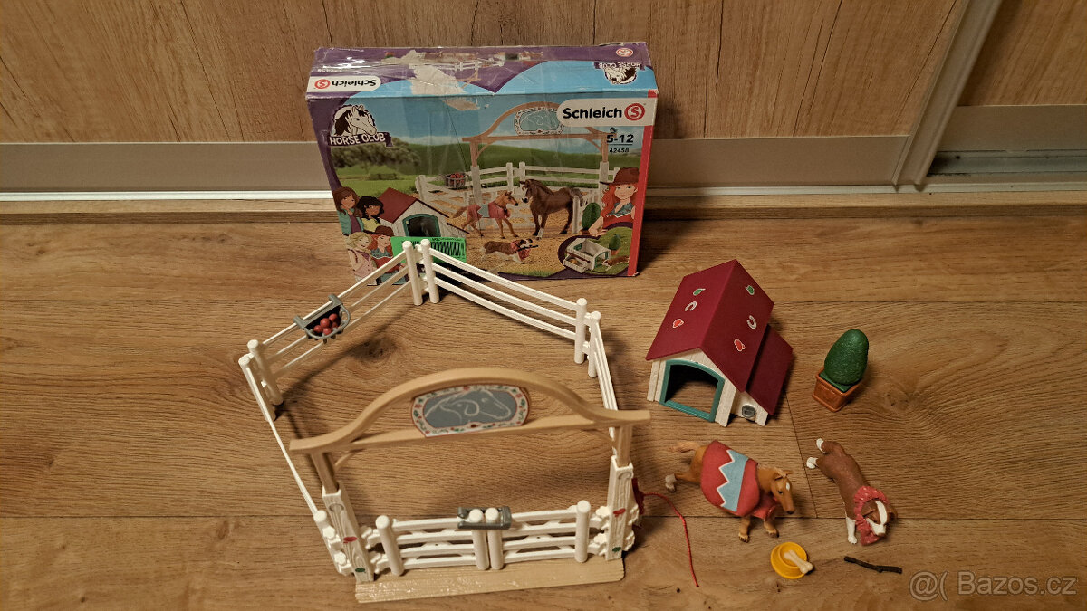 Schleich 42458 ohrada s koníky a fenka Ruby - 2