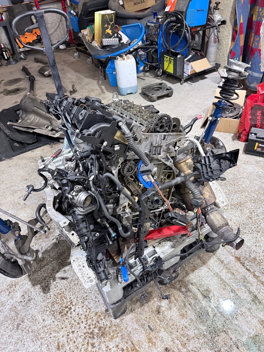 BMW E91 320d (nepojízdné) - 2