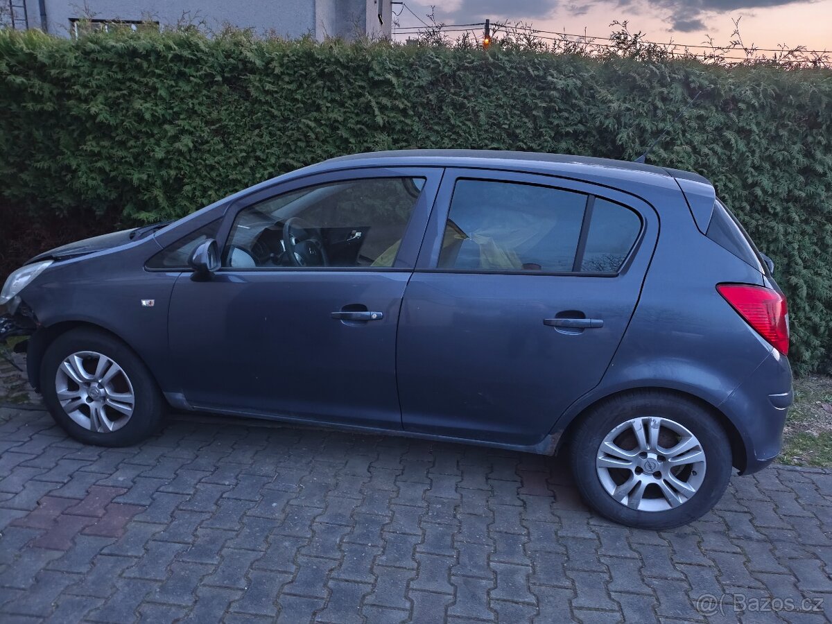 Opel Corsa - 2