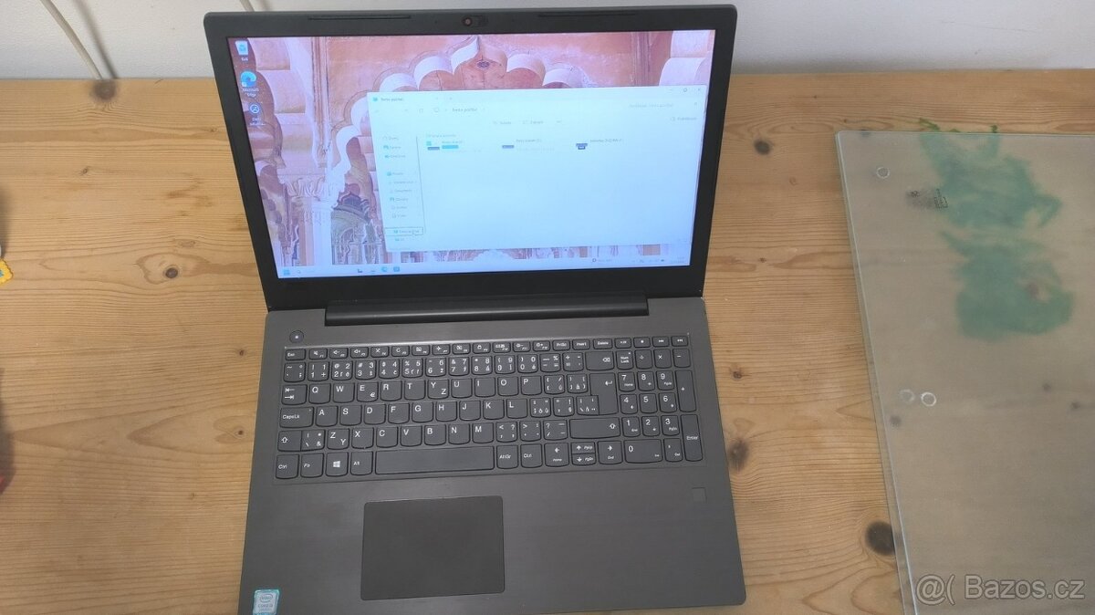 Lenovo V330 - 2