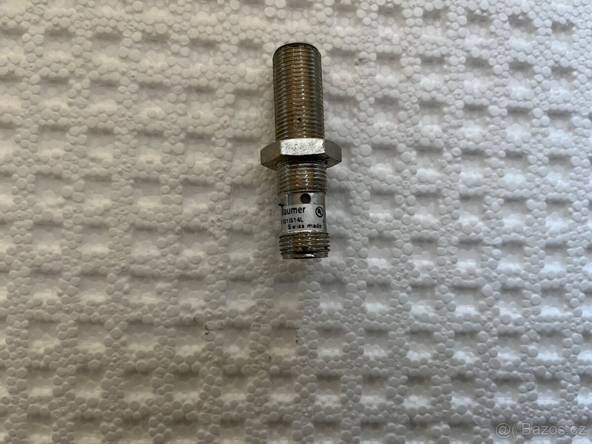 Baumer - Indukční snímač 4mm PNP - 2