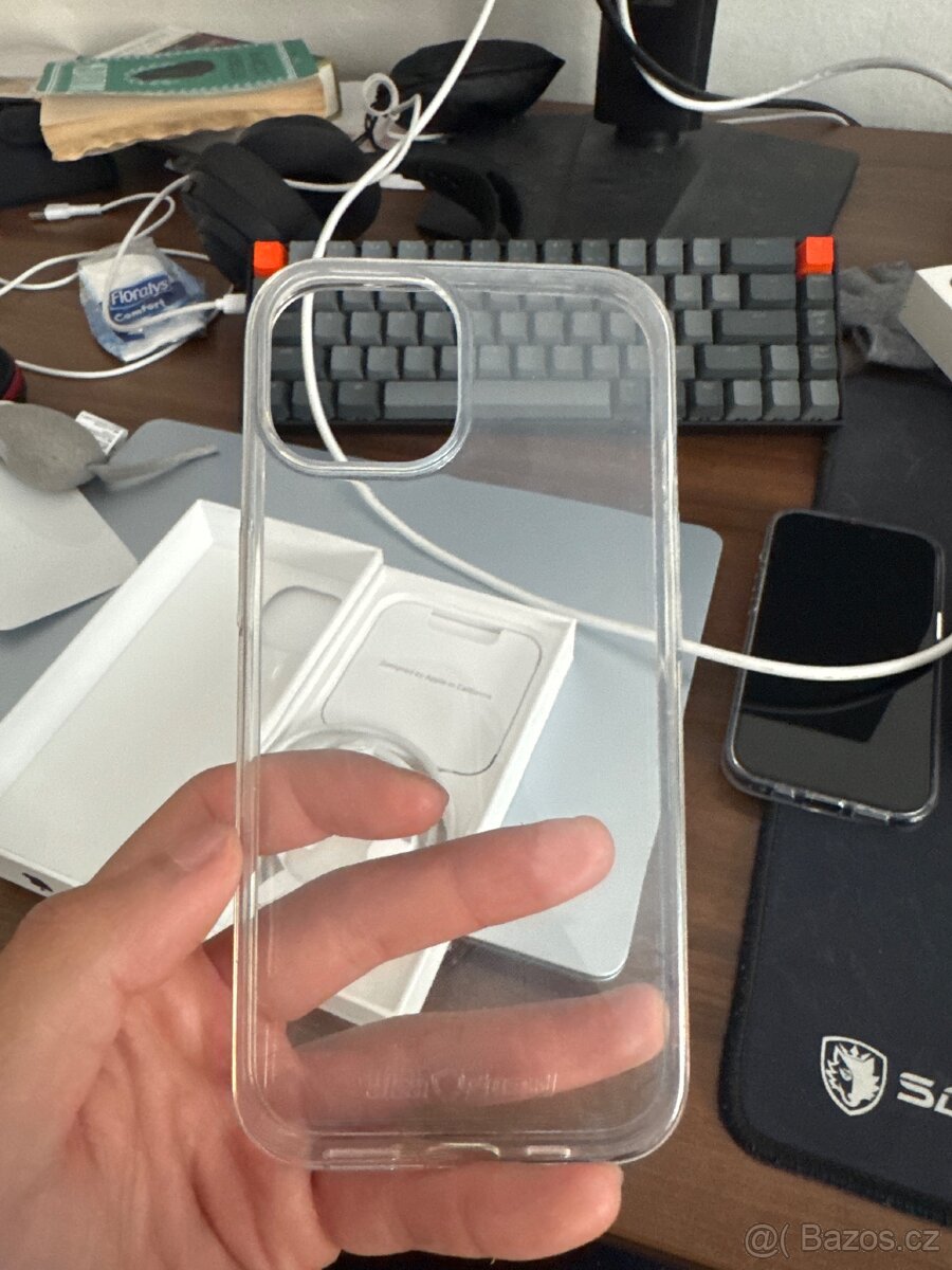 Darujem obal na iPhone 15 - 2