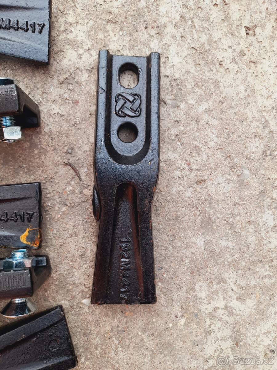 Rovné zuby do lopat pro minibagry kolem- 1,5 tun - 2