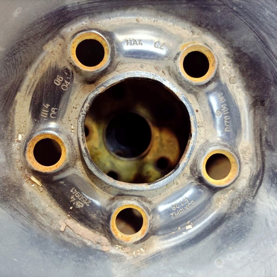 15" plechová kola – 5x100 – ŠKODA (VW, AUDI, SEAT) Disky: - 2