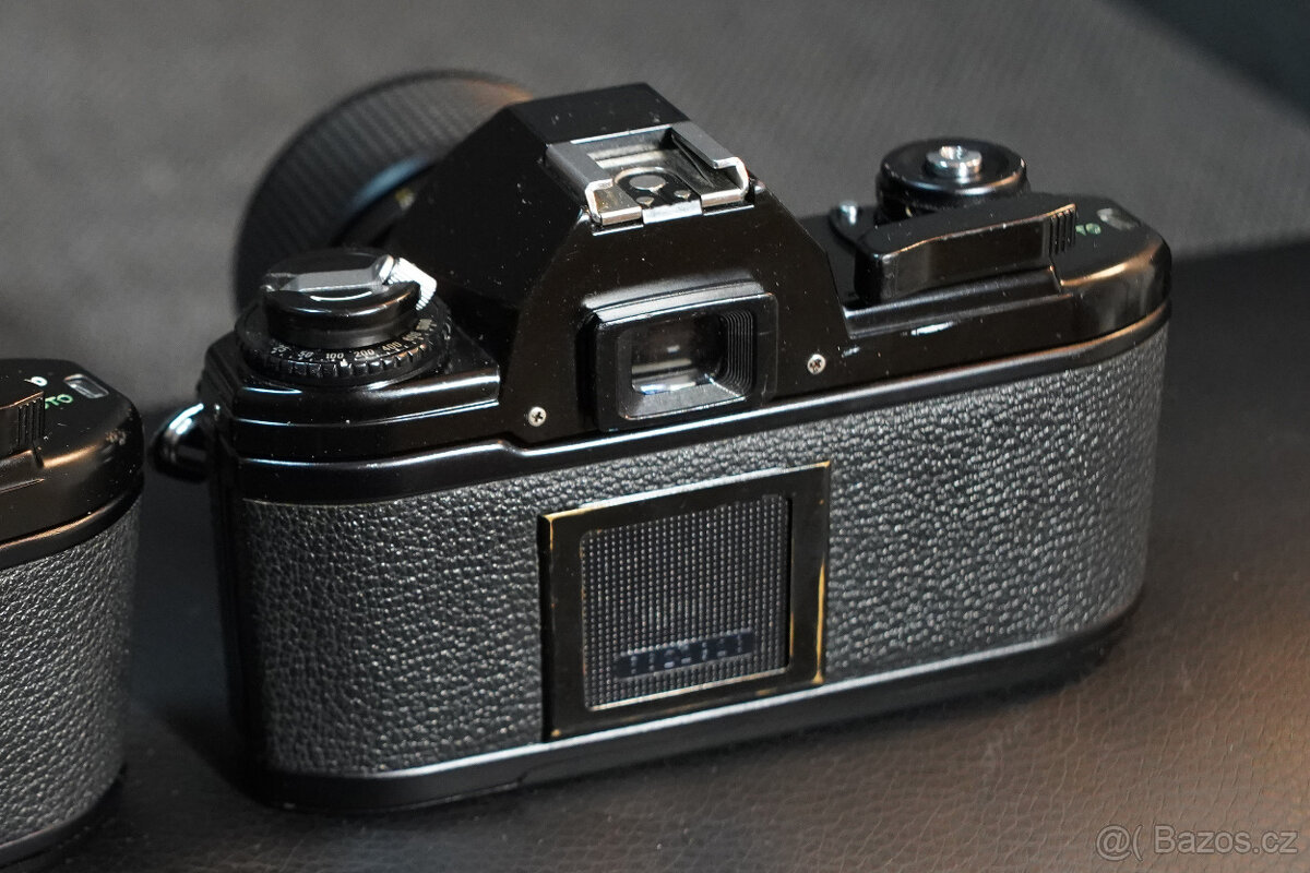 Nikon EM + Nikkor series E Zoom 36–72mm f/3.5 - 2