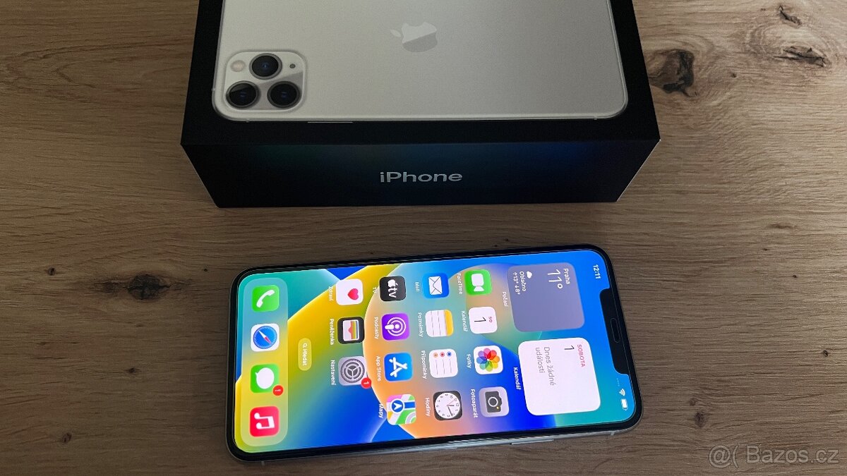 Apple iPhone 11 Pro Max 256GB, příslušenství, 4990Kč - 2