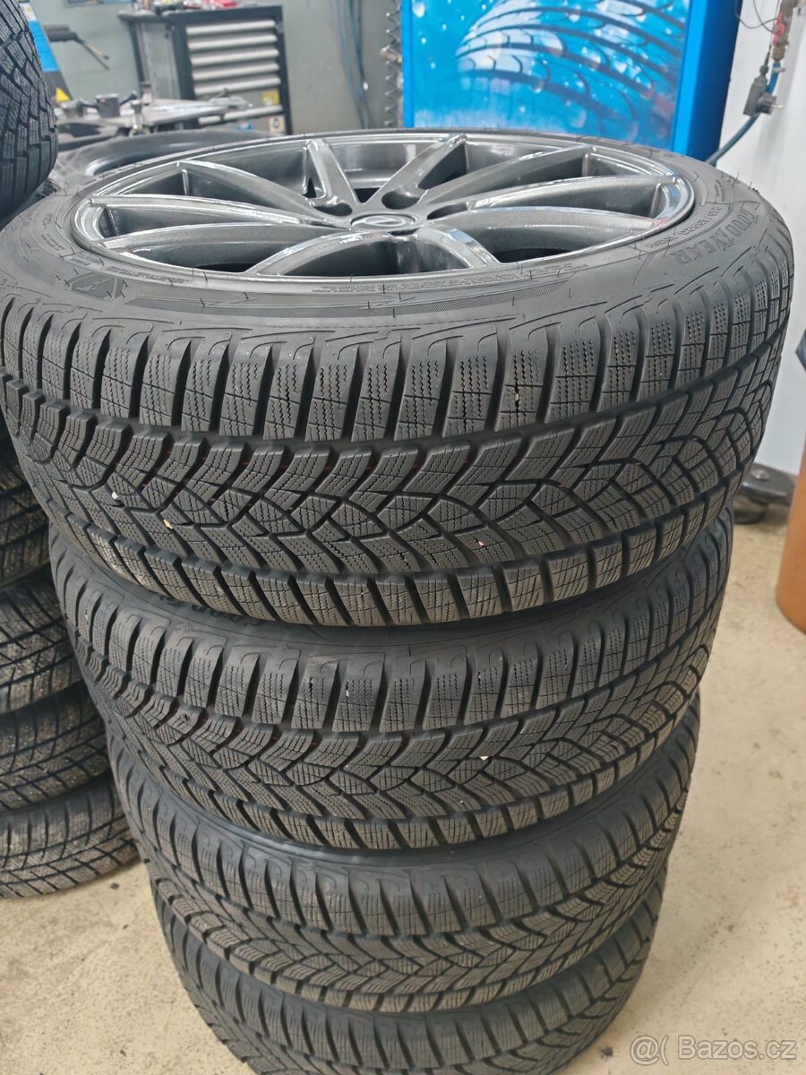 Prémiová sada Lexus 20" + zimní Goodyear UltraGrip - 2