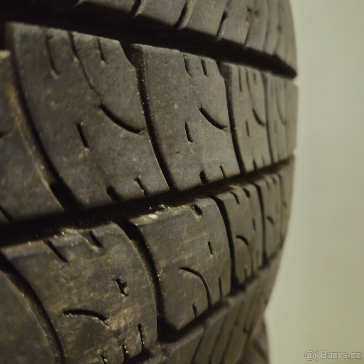 Letní pneumatiky 6-8mm GoodYear 195/60 R16C A033 - 2