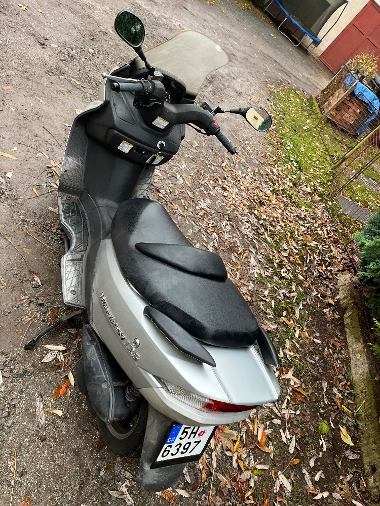 Skútr Suzuki Burgman 125 - 2