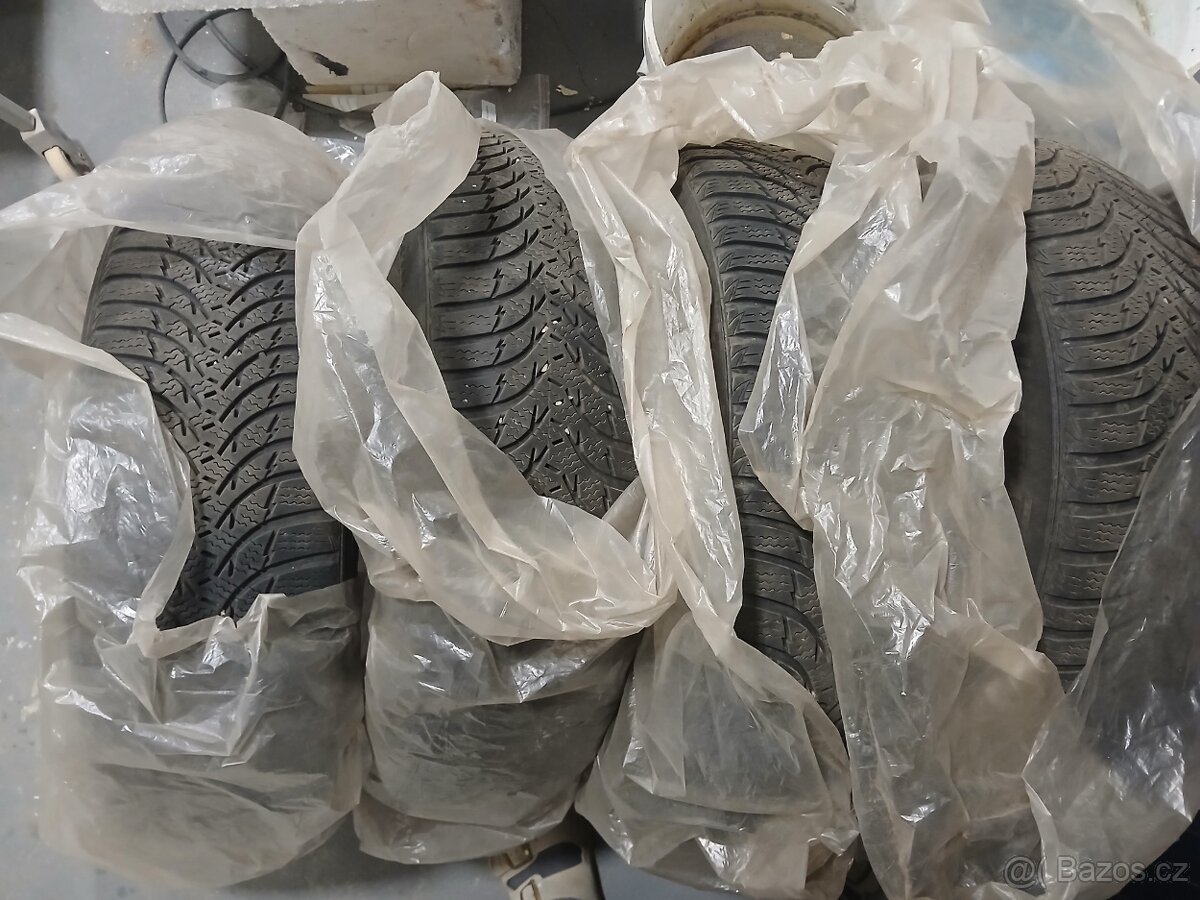 Prodám sadu zimních pneumatik - 2