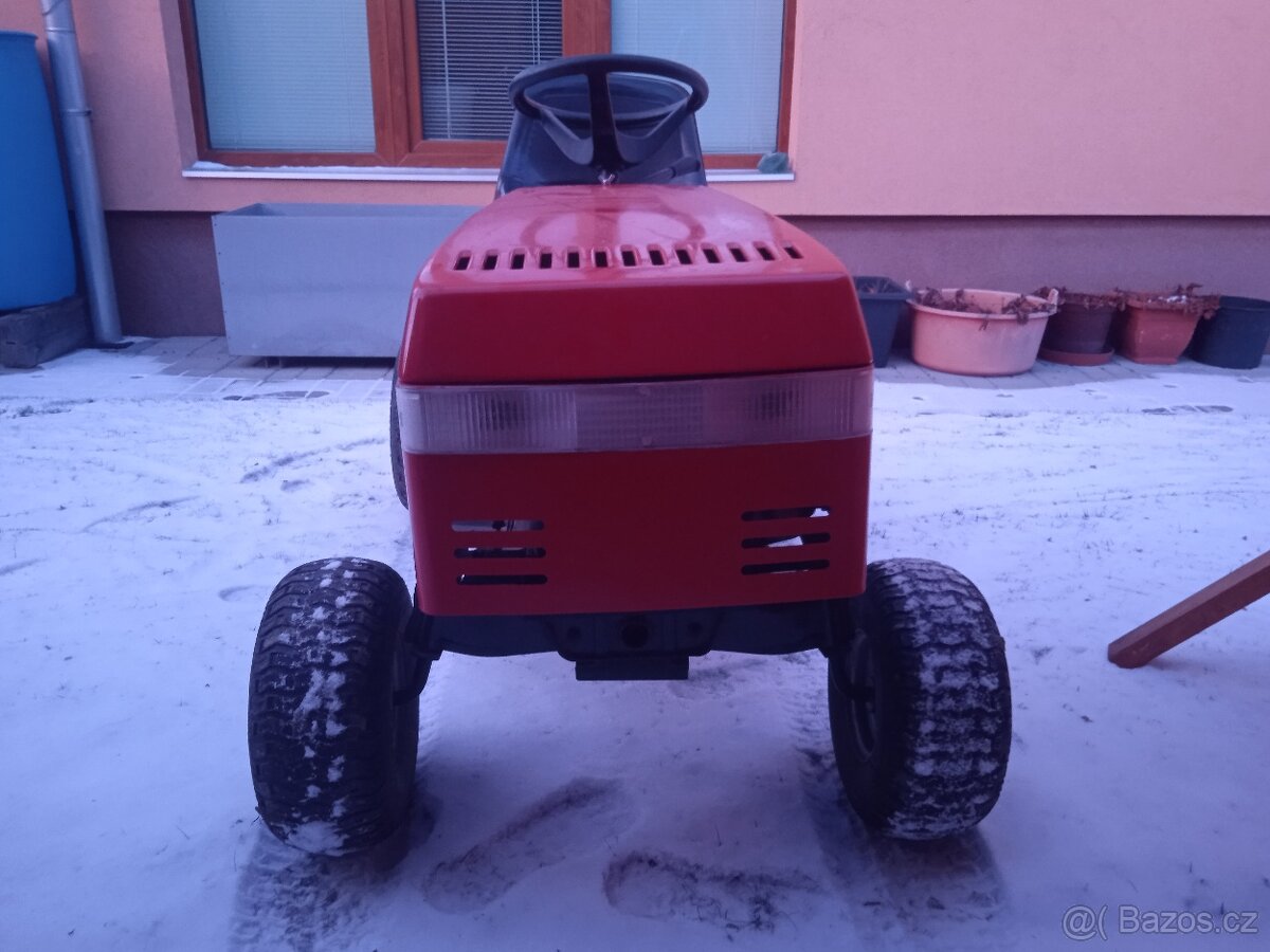 Zahradní traktůrek - 2