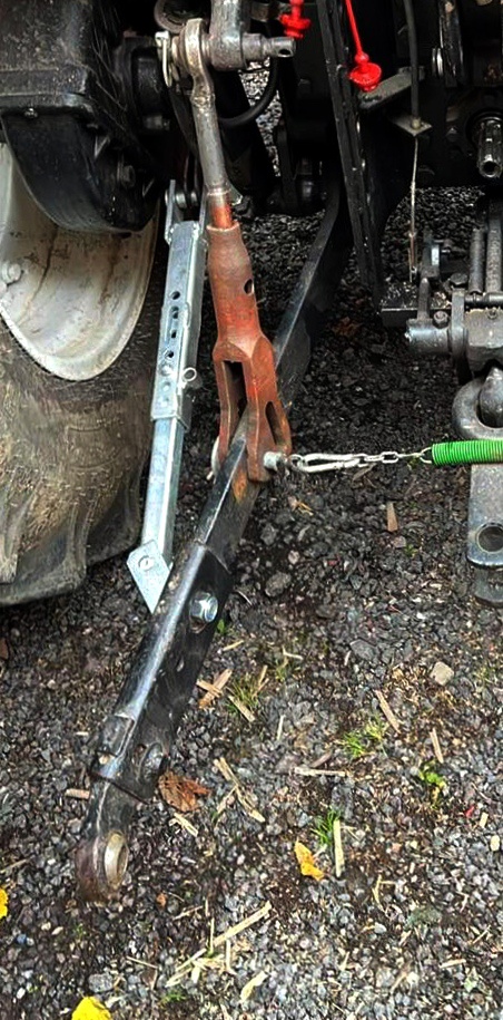 Prodám sponovaky ramen Zetor URI Major - 2